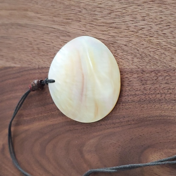 Seashell Necklace - Picture 2 of 8